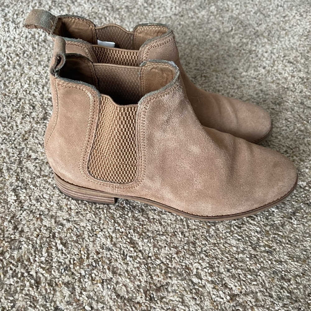 Tom’s booties